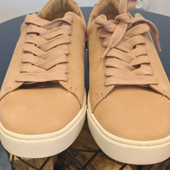 Frye Sneakers NWOT, size 10 - Picture 9 of 9